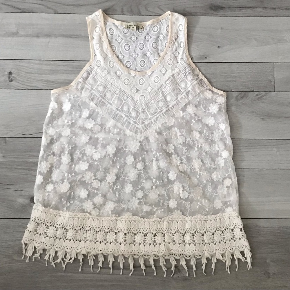Haute Monde Woman’s Lace Top